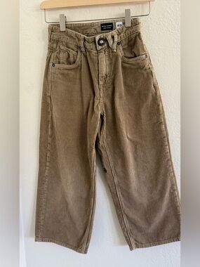Volcom loose fit corduroy loose fit tapered  boys pants size 23